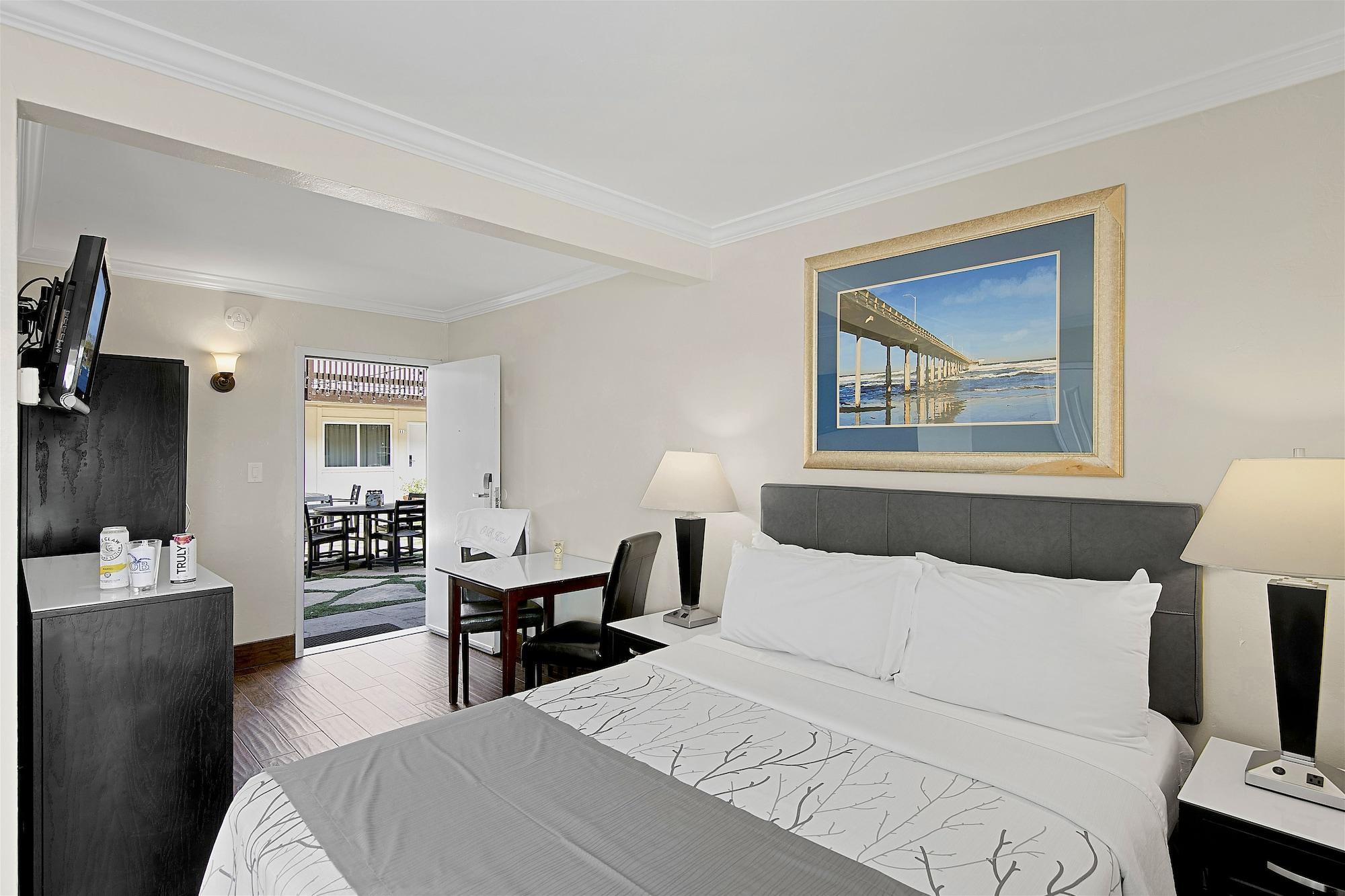 Ocean Beach Hotel 2*